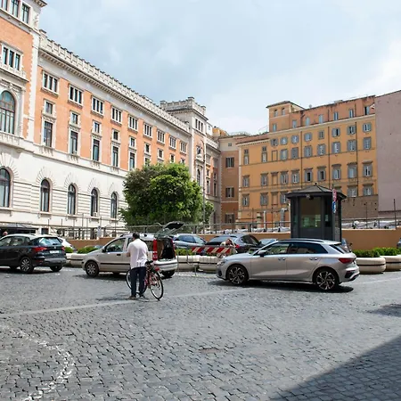 Pantheon Deluxe Apartment Rome